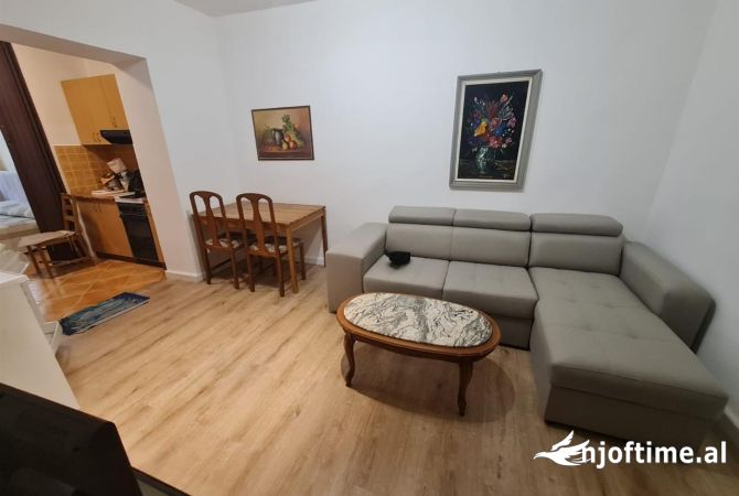 Shtepi me qera 1+1 ne Tirane - 519 Euro
