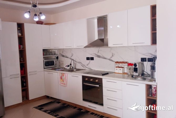 Shtepi ne shitje 4+1 ne Tirane - 369,999 Euro