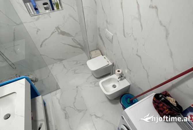 Shtepi ne shitje Apartament ne Tirane, 3+1, Mobilimi E mobiluar, Pagesa 164,995  Euro.