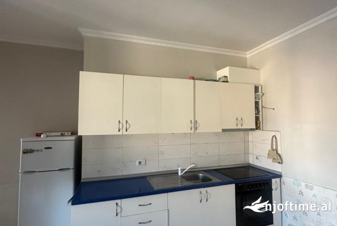 Shtepi ne shitje Apartament ne Tirane, 2+1, Mobilimi E mobiluar, Pagesa 149,999  Euro.