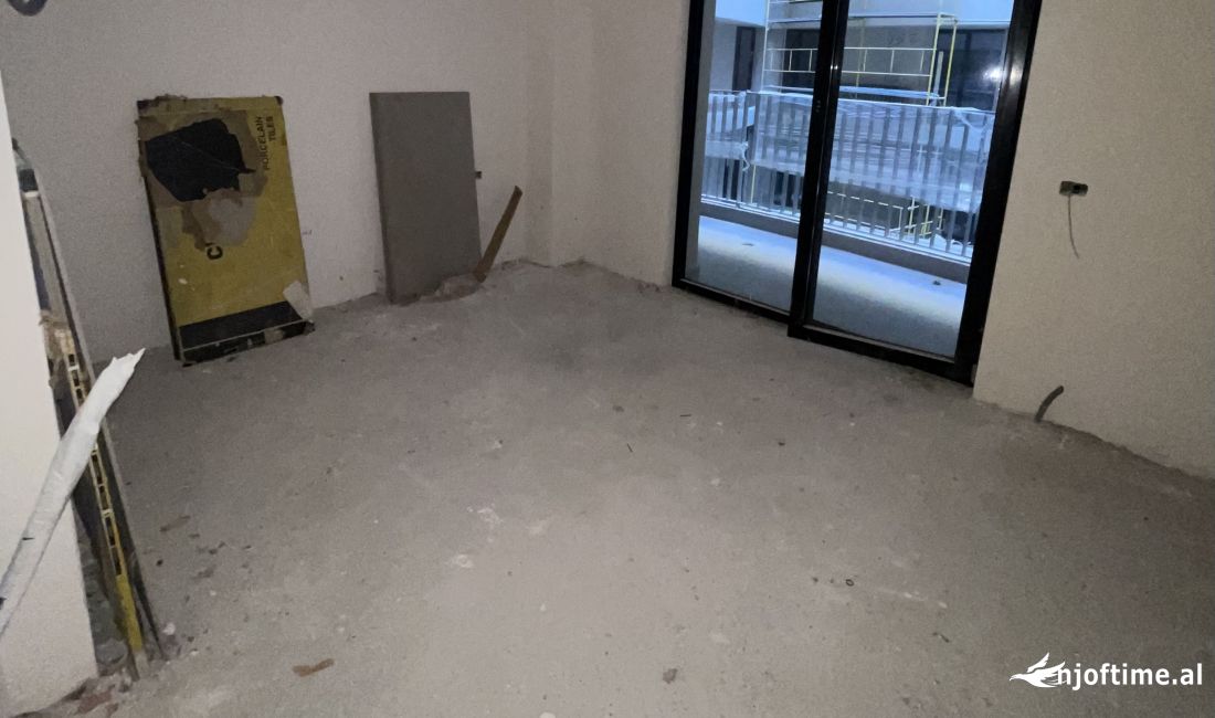 Shtepi ne shitje Apartament ne Tirane, 2+1, Mobilimi Bosh, pa mobiluar, Pagesa 244,000  Euro.