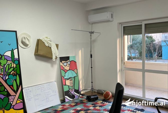 Ambient biznesi me qera 3+1 ne Tirane - 749 Euro