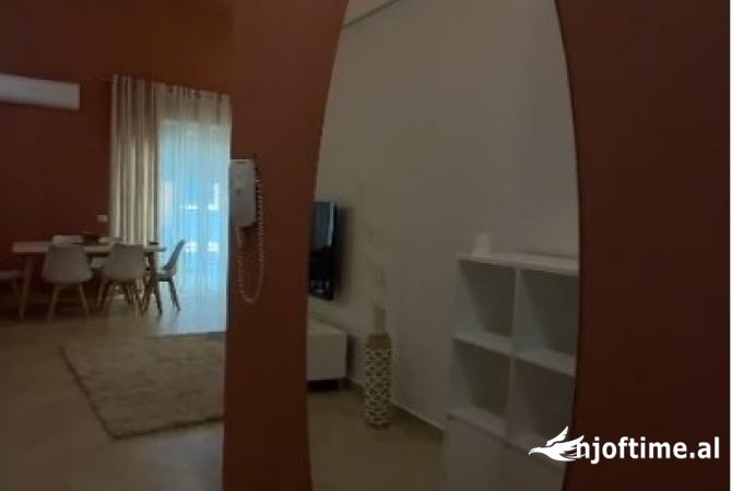 Shtepi me qera Apartament ne Tirane, 2+1, Mobilimi E mobiluar, Pagesa 801  Euro.