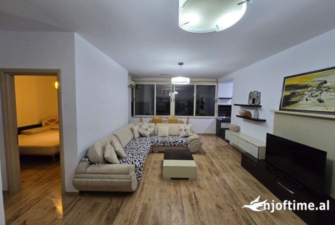 Shtepi ne shitje Apartament ne Tirane, 1+1, Mobilimi E mobiluar, Pagesa 97,995  Euro.