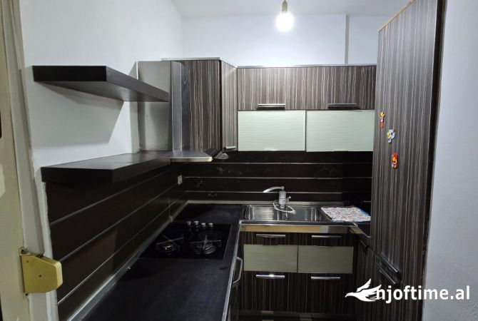 Shtepi ne shitje Apartament ne Tirane, 1+1, Mobilimi E mobiluar, Pagesa 97,995  Euro.