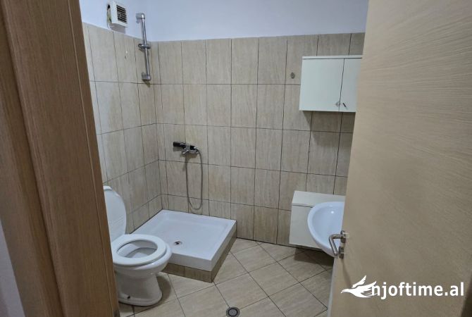 Shtepi ne shitje Apartament ne Tirane, 1+1, Mobilimi E mobiluar, Pagesa 97,995  Euro.