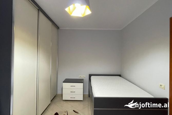 Shtepi me qera Apartament ne Tirane, 2+1, Mobilimi E mobiluar, Pagesa 751  Euro.