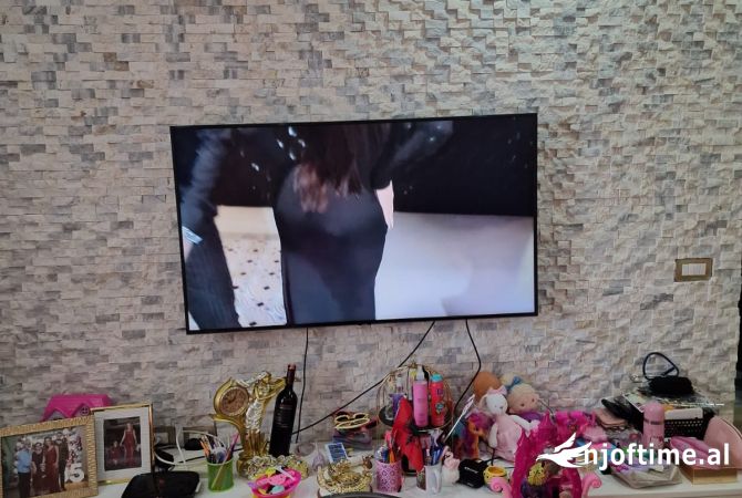 Shtepi ne shitje Apartament ne Tirane, 1+1, Mobilimi E mobiluar, Pagesa 175,001  Euro.