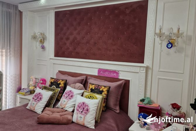 Shtepi ne shitje Apartament ne Tirane, 1+1, Mobilimi E mobiluar, Pagesa 175,001  Euro.