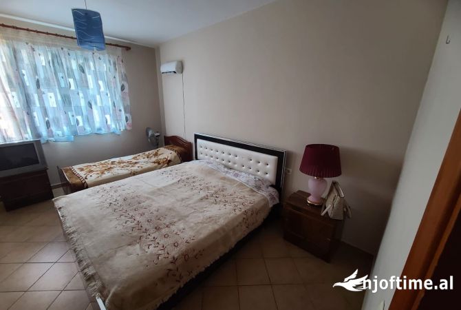 Shtepi me qera Apartament ne Tirane, 1+1, Mobilimi E mobiluar, Pagesa 380  Euro.