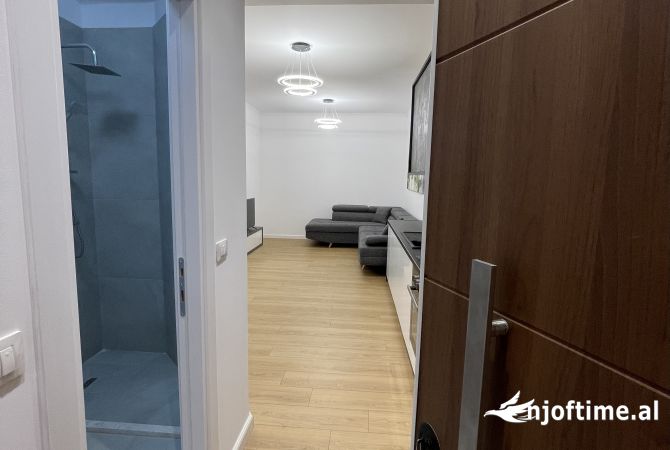 Shtepi ne shitje Apartament ne Tirane, 2+1, Mobilimi E mobiluar, Pagesa 150,000  Euro.