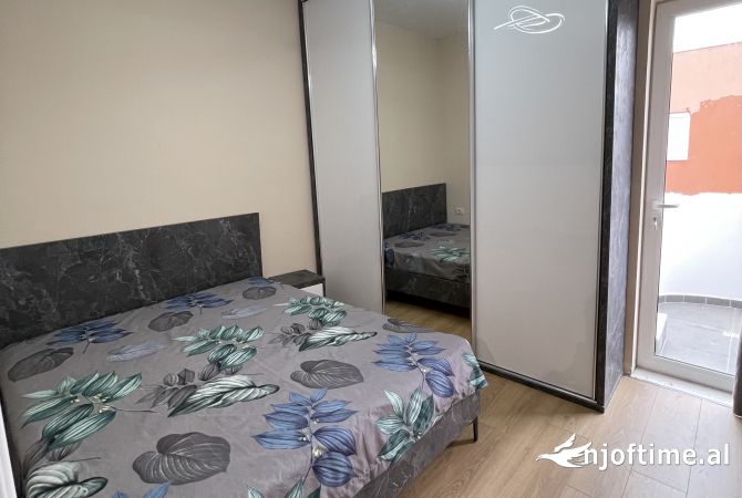 Shtepi ne shitje Apartament ne Tirane, 2+1, Mobilimi E mobiluar, Pagesa 143,000  Euro.