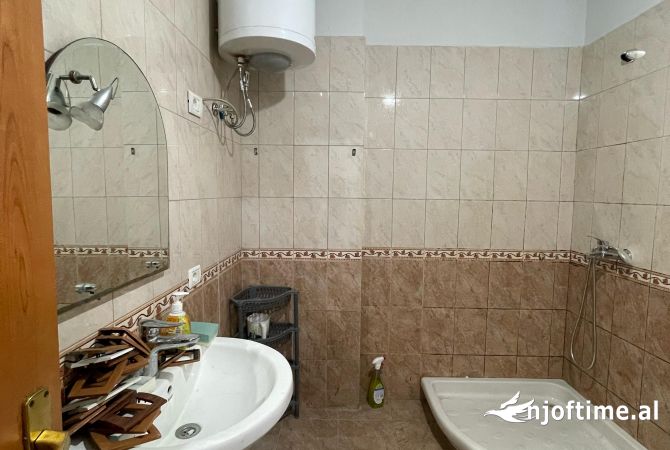 Shtepi ne shitje 1+1 ne Tirane - 110,000 Euro