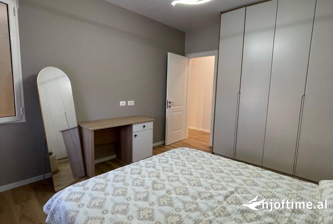 Shtepi me qera Apartament ne Tirane, 2+1, Mobilimi E mobiluar, Pagesa 800  Euro.