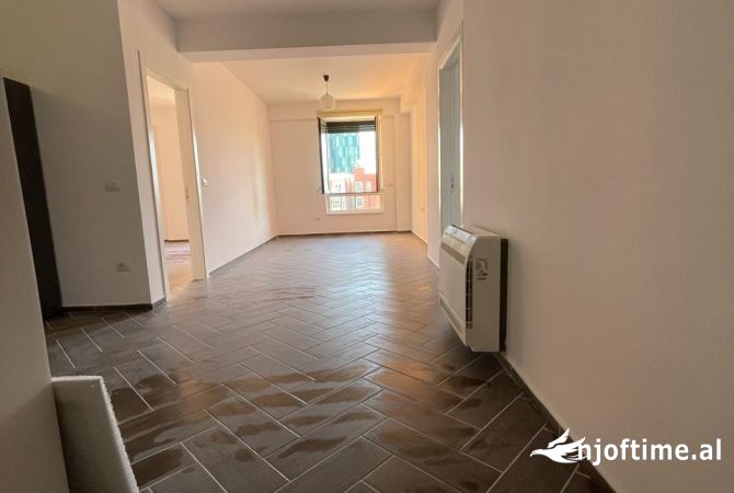 Ambient biznesi me qera 1+1 ne Tirane - 900 Euro