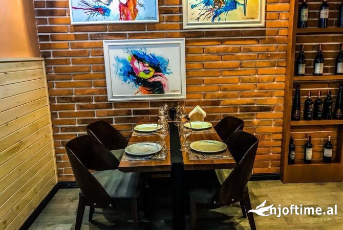 🏢 Jepet me Qira Bar Restorant– Prane Rruges se Durresit 🏙️