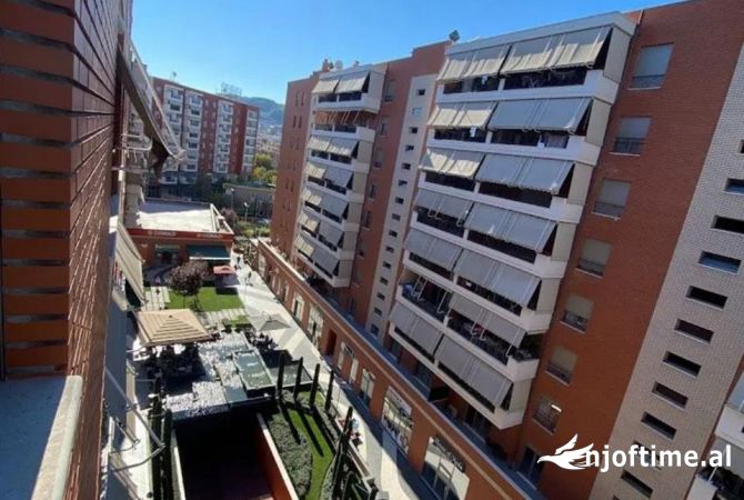 Ambient biznesi me qera 3+1 ne Tirane - 5,500 Euro