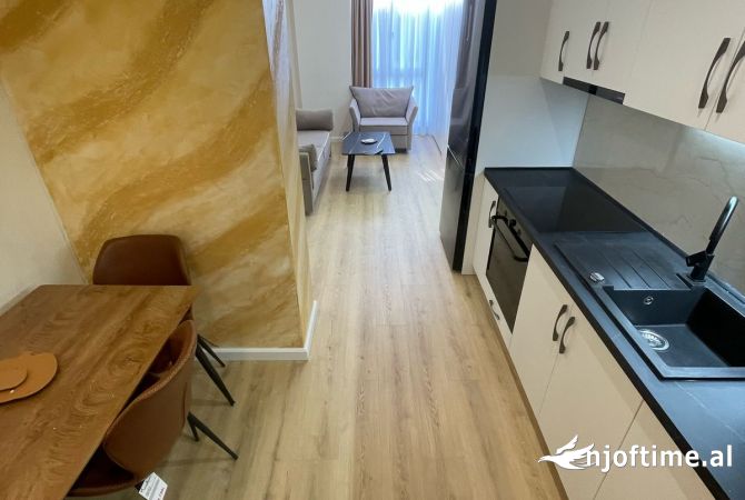 Shtepi me qera Apartament ne Tirane, 1+1, Mobilimi E mobiluar, Pagesa 550  Euro.