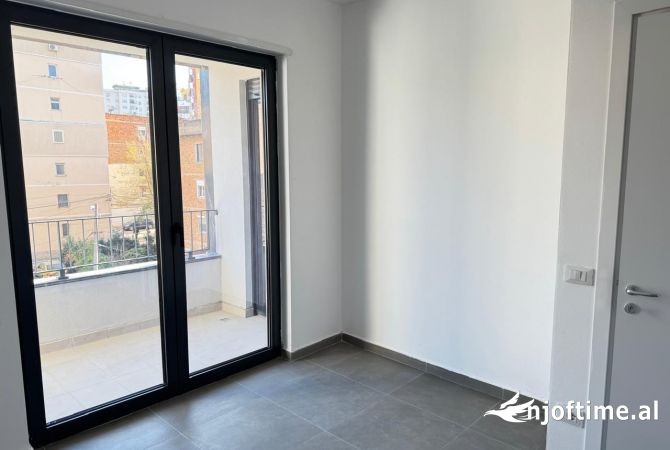 Shtepi me qera 1+1 ne Tirane - 450 Euro