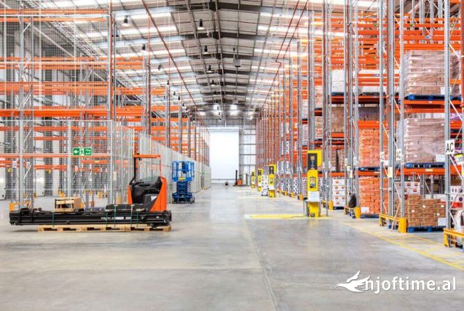 Ambient biznesi me qera 4+1 ne Tirane - 4,500 Euro