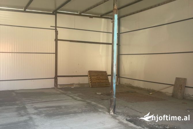 Ambient biznesi me qera 4+1 ne Tirane - 499 Euro