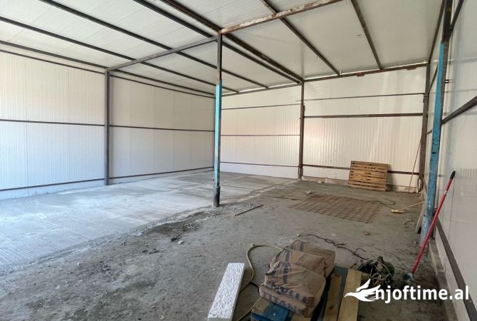 Ambient biznesi me qera 4+1 ne Tirane - 499 Euro