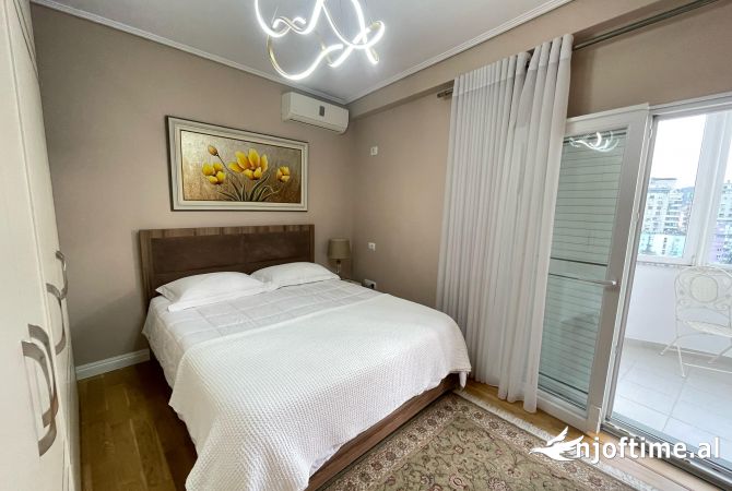 Shtepi me qera Apartament ne Tirane, 2+1, Mobilimi E mobiluar, Pagesa 1,300  Euro.
