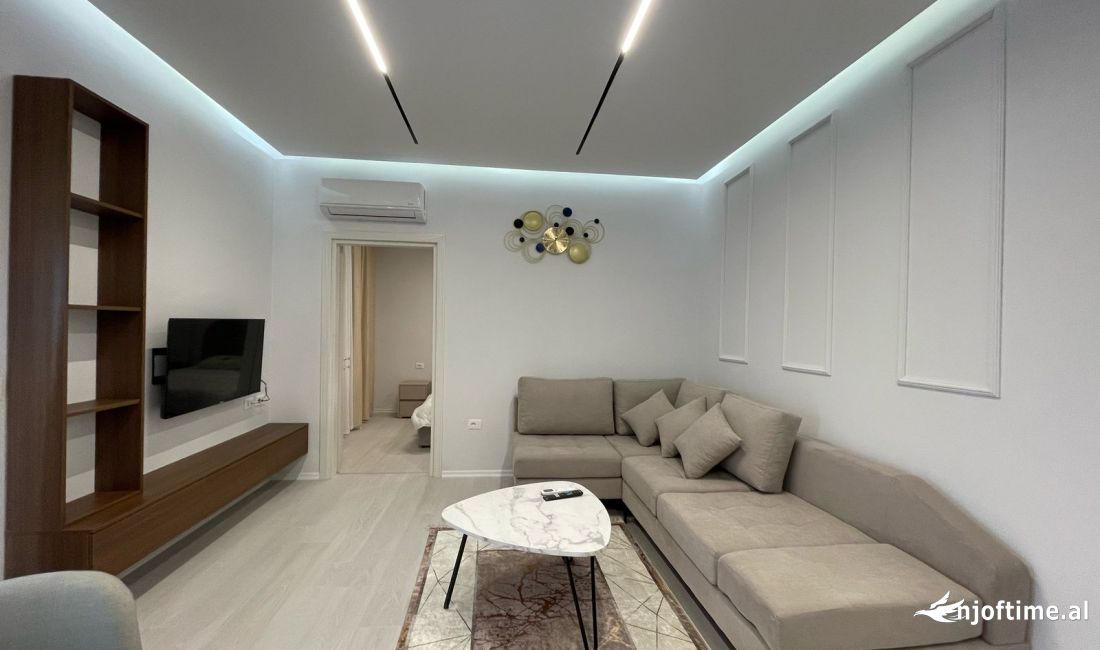 Shtepi me qera Apartament ne Tirane, 1+1, Mobilimi E mobiluar, Pagesa 550  Euro.
