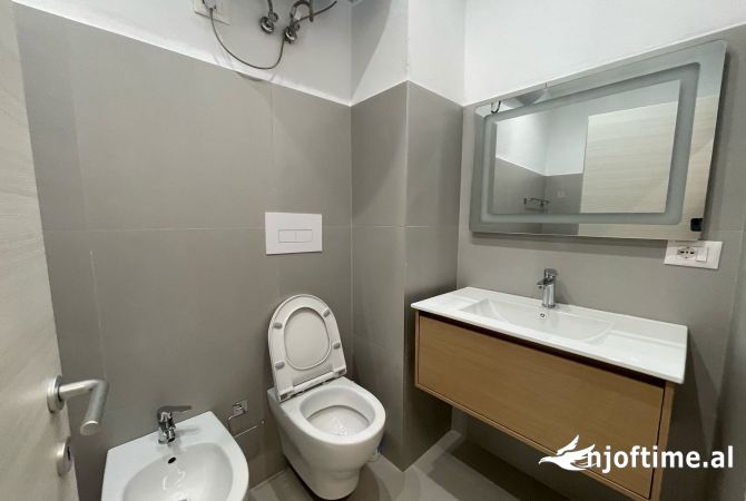 Shtepi me qera Apartament ne Tirane, 1+1, Mobilimi E mobiluar, Pagesa 550  Euro.