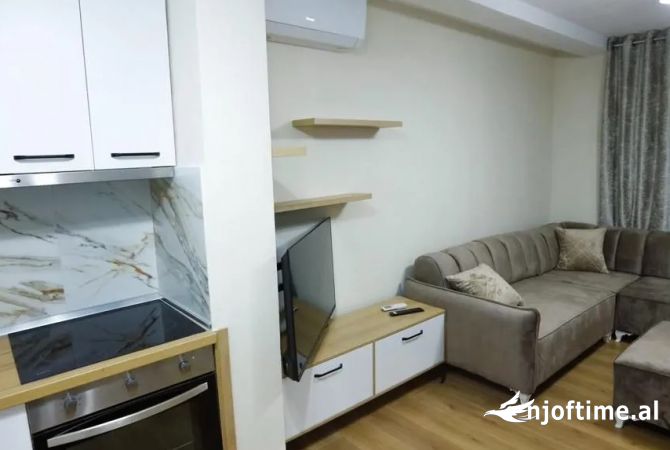 Shtepi me qera Apartament ne Tirane, 1+1, Mobilimi E mobiluar, Pagesa 500  Euro.