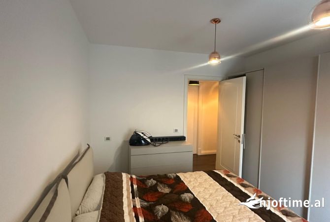 Shtepi ne shitje Apartament ne Tirane, 2+1, Mobilimi E mobiluar, Pagesa 350,050  Euro.