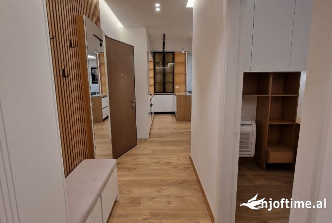 Shtepi me qera Apartament ne Tirane, 2+1, Mobilimi E mobiluar, Pagesa 1,200  Euro.