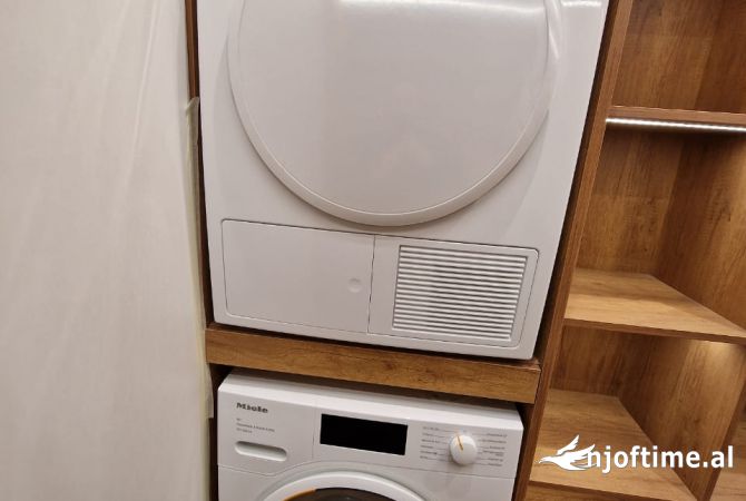 Shtepi me qera Apartament ne Tirane, 2+1, Mobilimi E mobiluar, Pagesa 1,200  Euro.