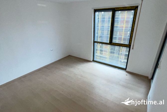 Shtepi ne shitje Apartament ne Tirane, 2+1, Mobilimi Bosh, pa mobiluar, Pagesa 153,000  Euro.