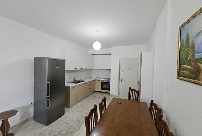Shtepi me qera Apartament ne Tirane, 2+1, Mobilimi E mobiluar, Pagesa 700  Euro.