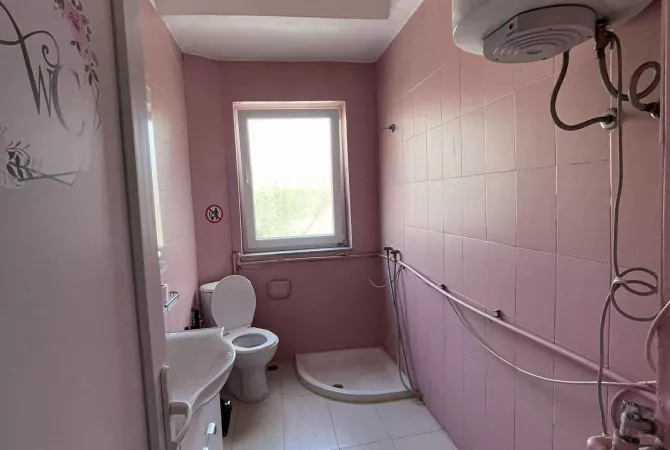 🏢 Jepet me Qira Ambient Zyre – Perballe Square 21