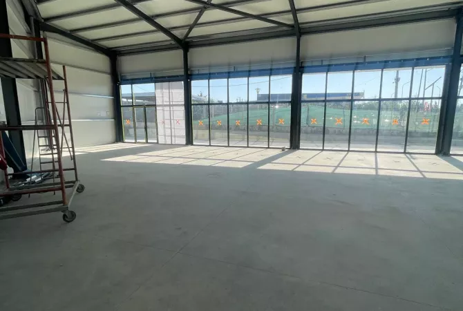 Ambient biznesi me qera 4+1 ne Tirane - 1,600 Euro