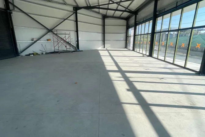 Ambient biznesi me qera 4+1 ne Tirane - 1,600 Euro