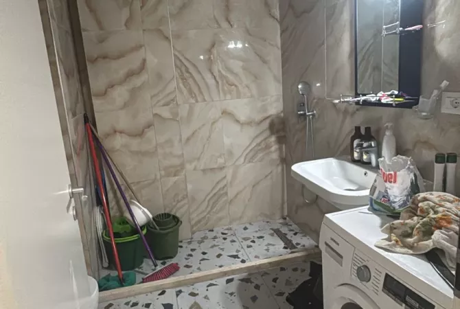 Shtepi me qera Apartament ne Tirane, 2+1, Mobilimi E mobiluar, Pagesa 500  Euro.