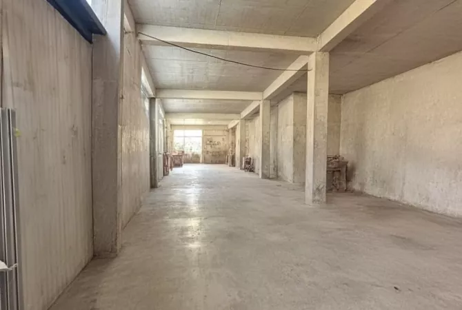 Ambient biznesi me qera 4+1 ne Tirane - 7,700 Euro
