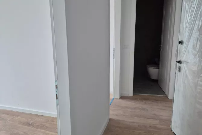 🏢 Ambient Zyre  103 m2me Qira – Lake View Residence, Liqeni Artificial