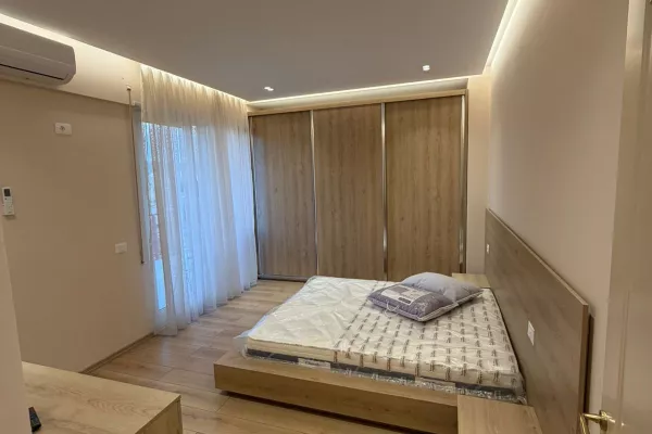 Shtepi me qera 2+1 ne Tirane - 905 Euro