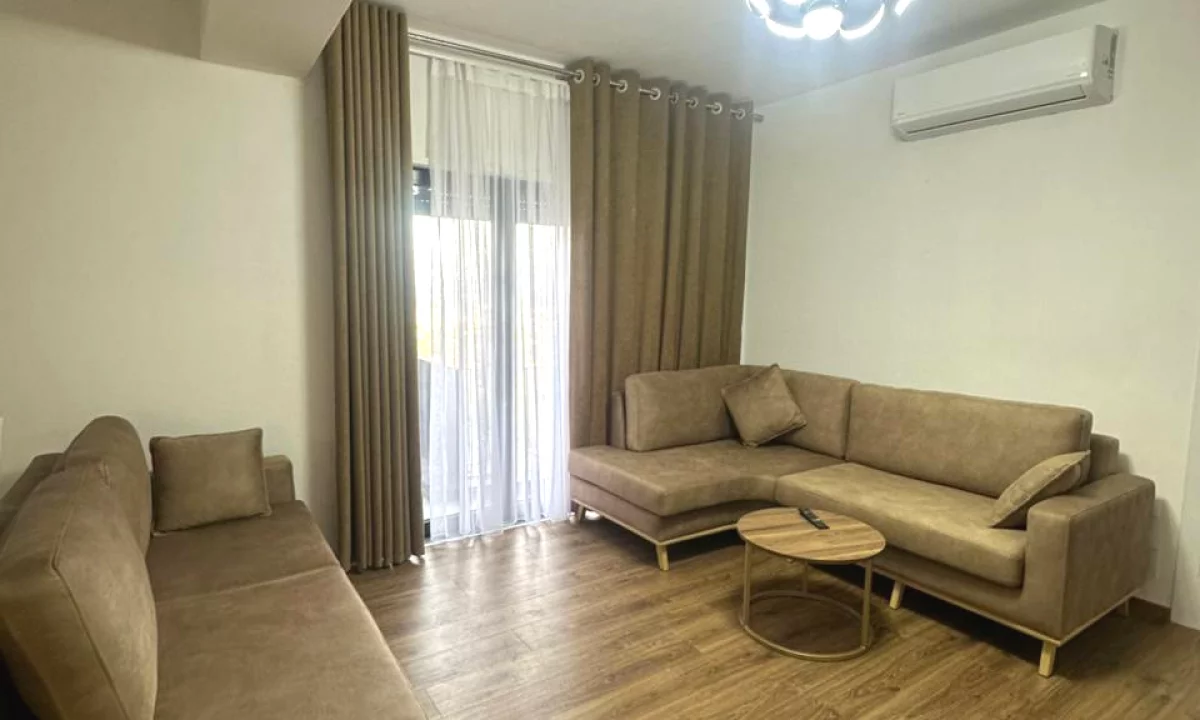 Shtepi me qera Apartament ne Tirane, 2+1, Mobilimi E mobiluar, Pagesa 805  Euro.