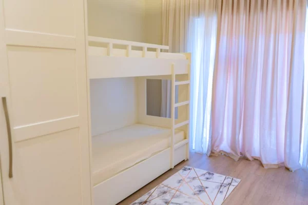 Shtepi me qera Apartament ne Tirane, 2+1, Mobilimi E mobiluar, Pagesa 850  Euro.