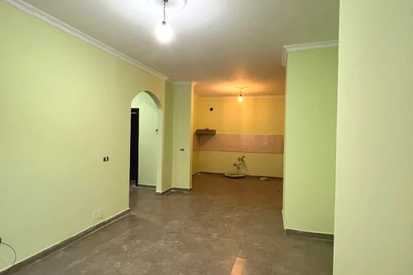 Shtepi ne shitje Apartament ne Tirane, 2+1, Mobilimi Bosh, pa mobiluar, Pagesa 122,009  Euro.