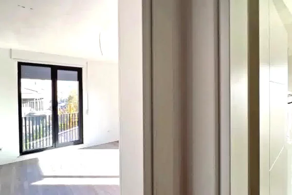 Shtepi ne shitje Apartament ne Tirane, 1+1, Mobilimi Bosh, pa mobiluar, Pagesa 162,300  Euro.