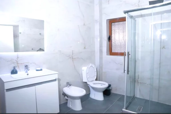 Shtepi me qera 2+1 ne Tirane - 843 Euro