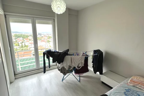 Shtepi ne shitje Apartament ne Tirane, 2+1, Mobilimi E mobiluar, Pagesa 146,009  Euro.