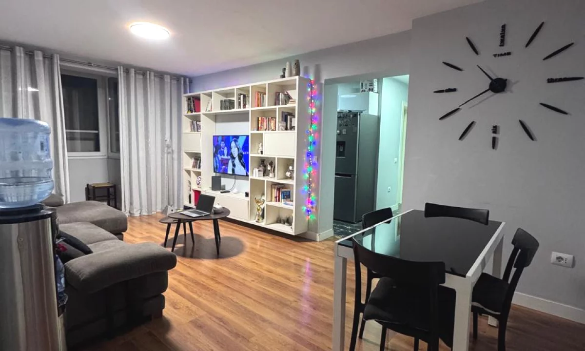 Shtepi me qera Apartament ne Tirane, 2+1, Mobilimi E mobiluar, Pagesa 889  Euro.