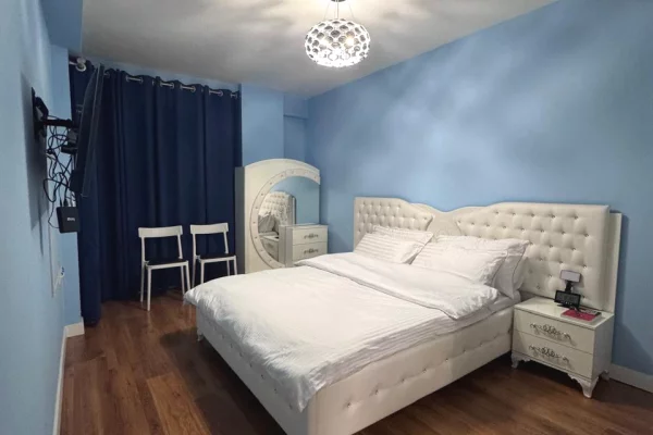 Shtepi me qera Apartament ne Tirane, 2+1, Mobilimi E mobiluar, Pagesa 889  Euro.